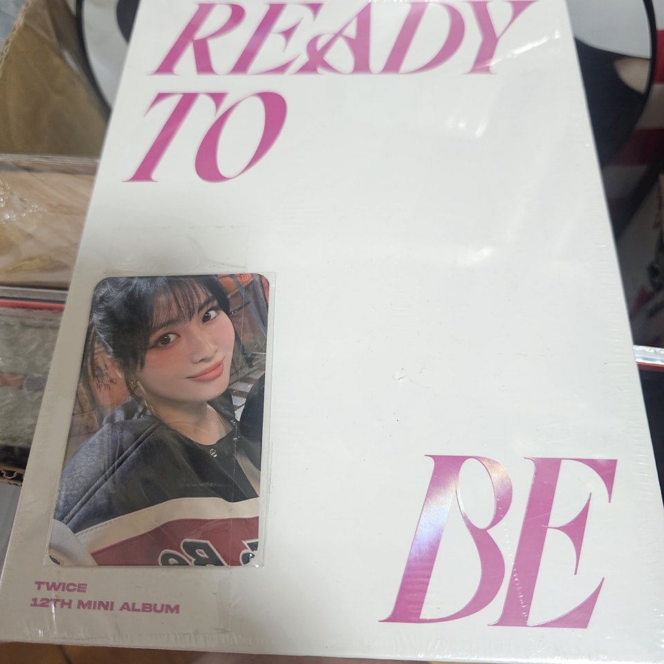 TWICE - Ready to be專輯(連MOMO特典小卡) | Buykgoodshk | 韓迷