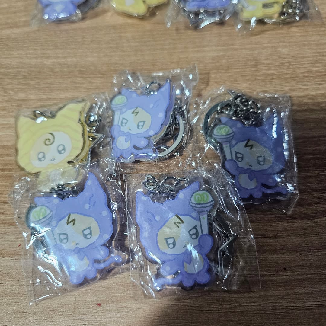 IU Found At Eight 快閃店鑰匙圈