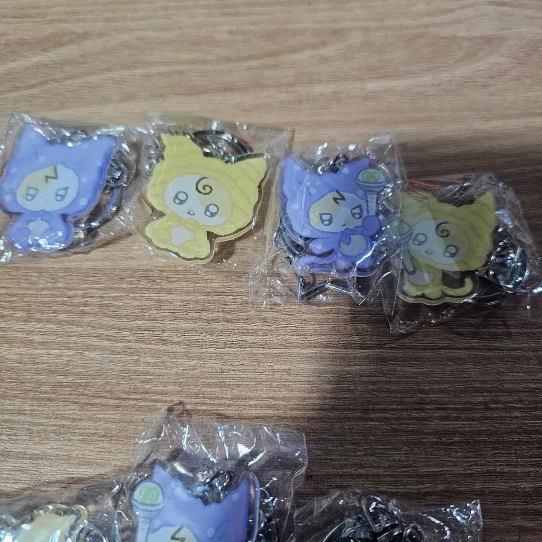 IU Found At Eight 快閃店鑰匙圈