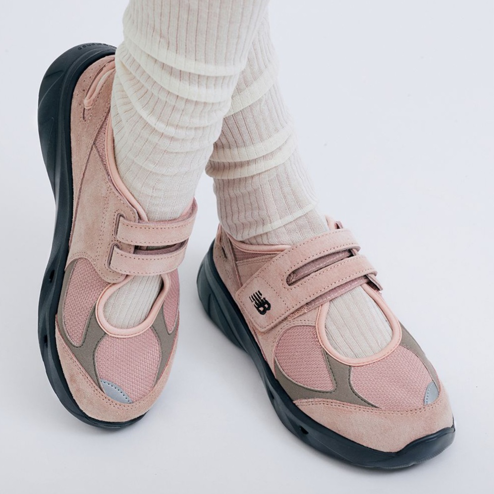 New Balance 櫻花粉 麂皮款瑪莉珍鞋